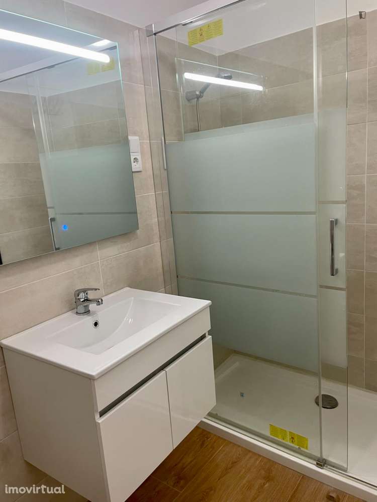 Quarto - localizado em Almada Lisbon - Grande imagem: 5/13