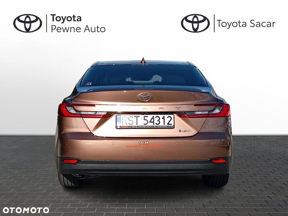 Toyota Camry - 8