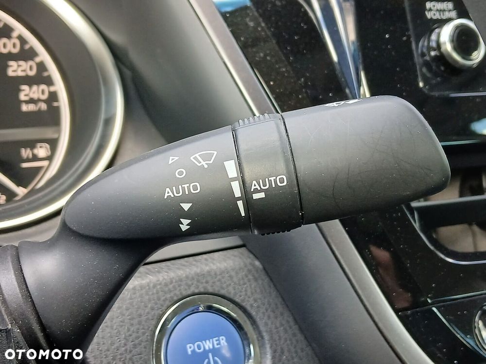 Toyota Camry - 31
