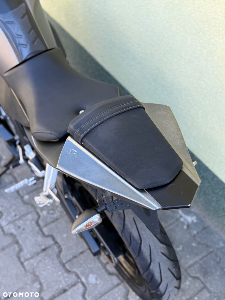 Yamaha YZF - 20