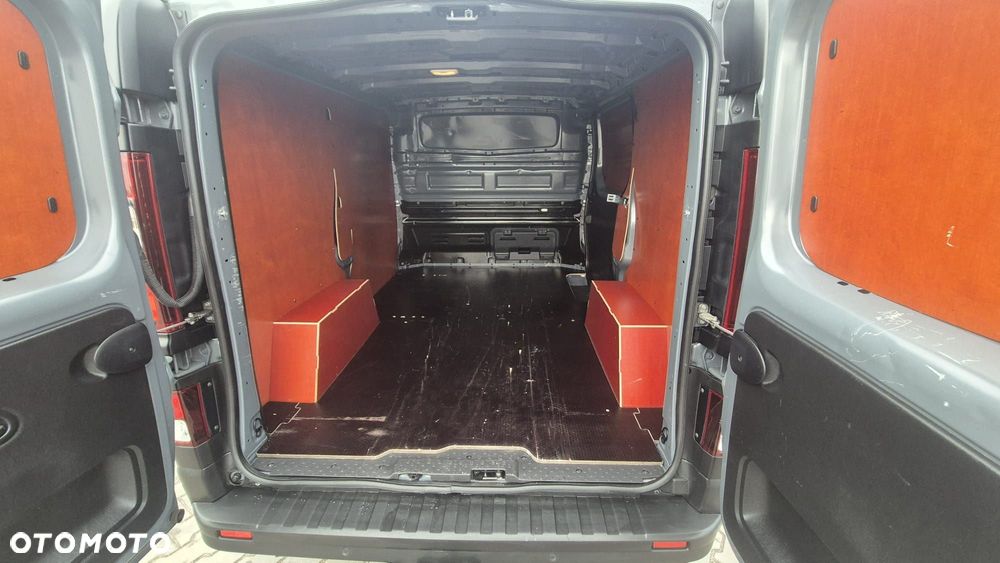 Renault Trafic - 16