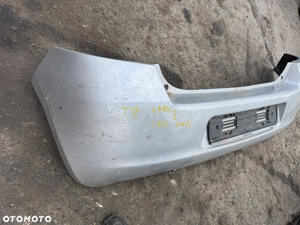 Zderzak Toyota Yaris II tył tylny 3d OE - 2