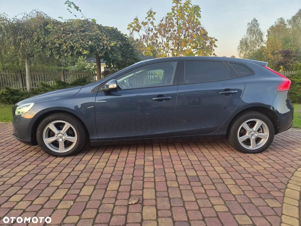 Volvo V40 D2 Kinetic - 24