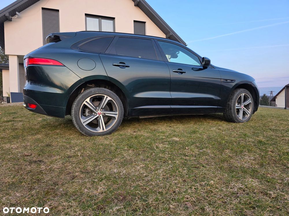 Jaguar F-Pace 25t AWD R-Sport - 11