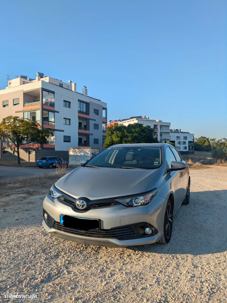 Toyota Auris 1.4 D-4D Com. +P.Techno+P.Sport - 1