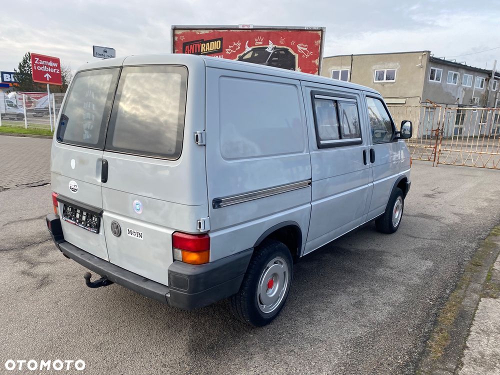 Volkswagen Caravelle - 16