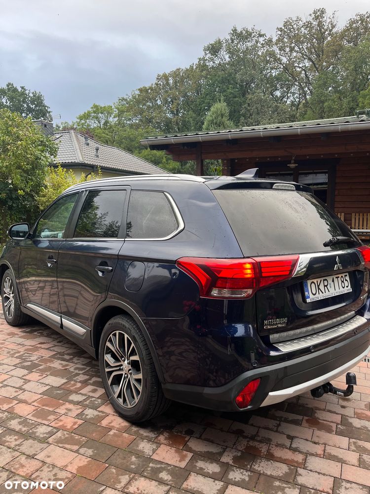 Mitsubishi Outlander - 4