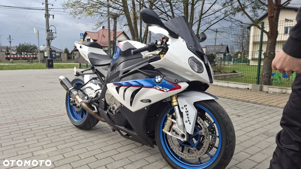 BMW S - 6