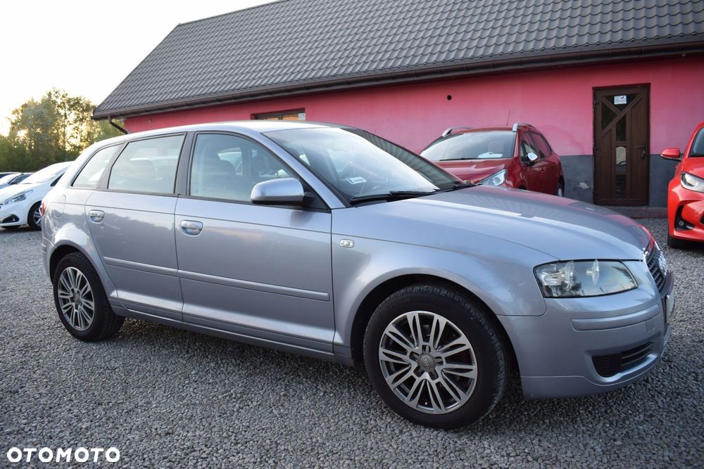 Audi A3 Sportback - 2