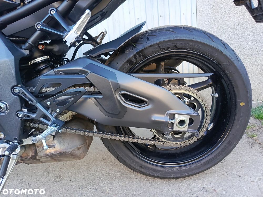 Yamaha MT - 5
