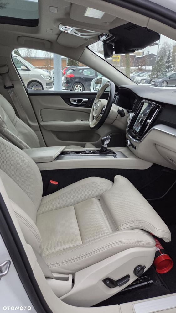 Volvo V60 Cross Country D4 AWD - 6