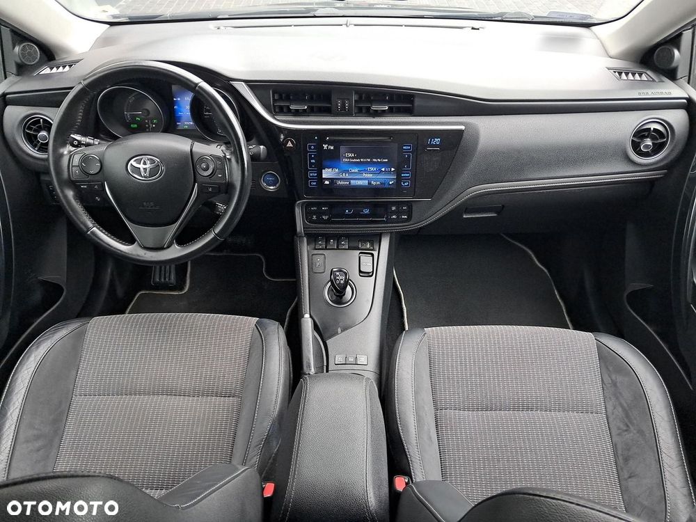 Toyota Auris - 15