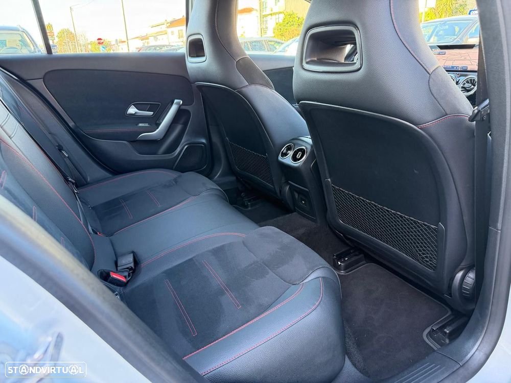 Mercedes-Benz A 250 e AMG Line - 14