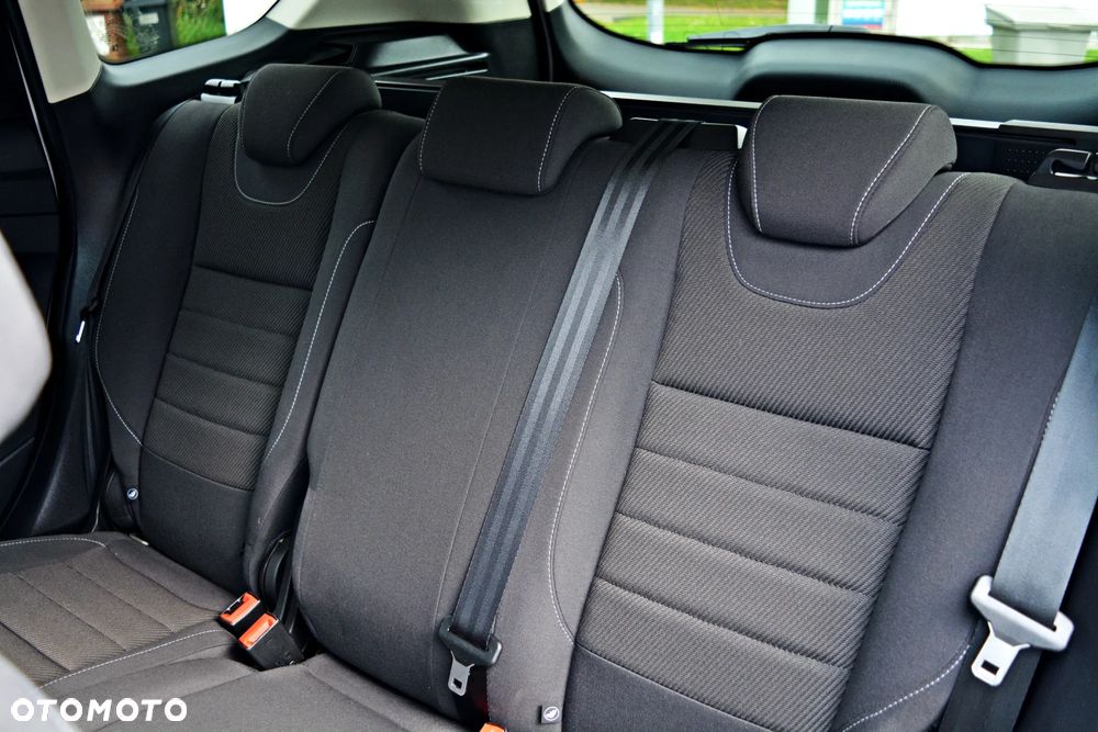 Ford Kuga 1.5 EcoBoost 2x4 Business Edition - 26