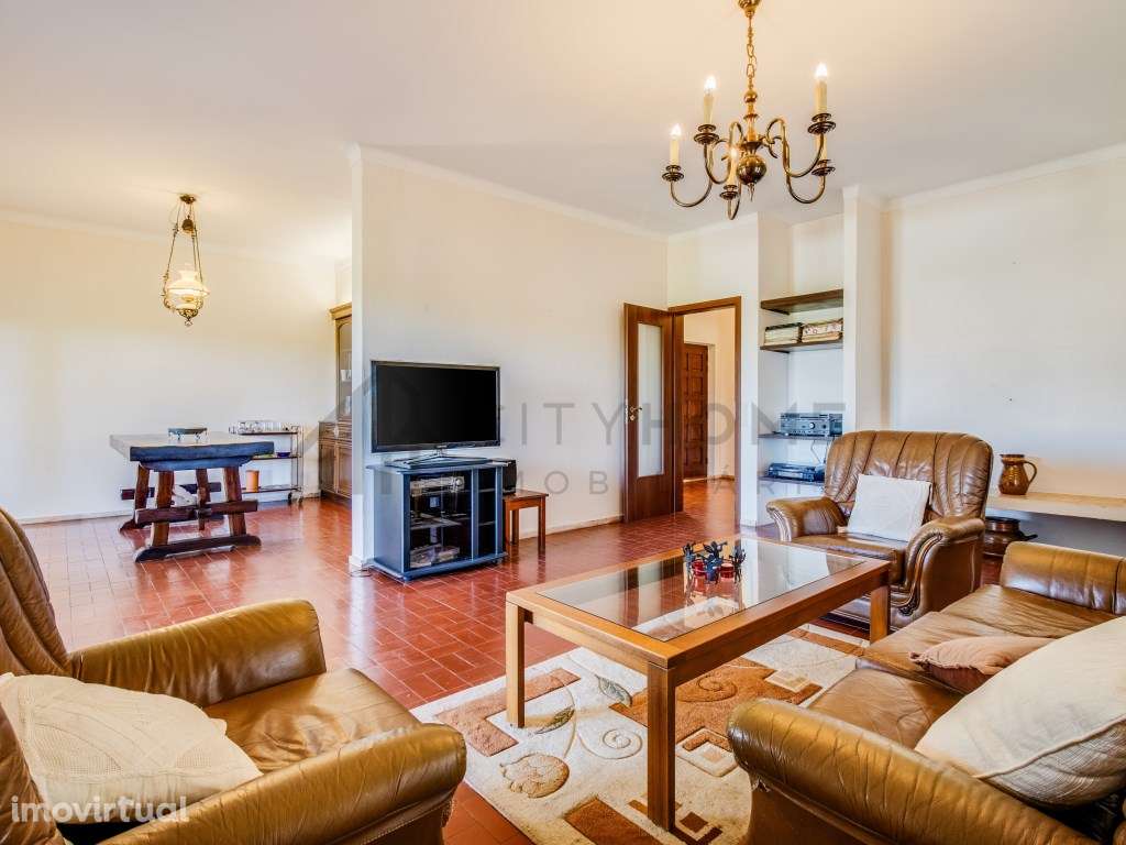 Moradia Isolada T4 com Cave e Terreno de 5.960 m² - Grande imagem: 4/40