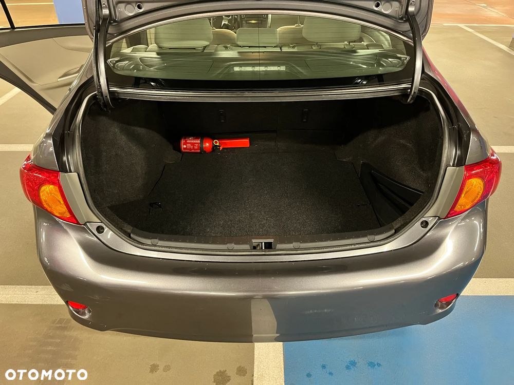 Toyota Corolla 1.6 VVT-i Luna - 18