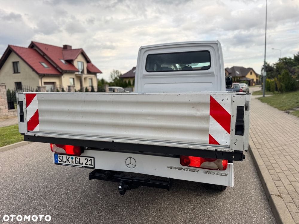 Mercedes-Benz Sprinter - 11