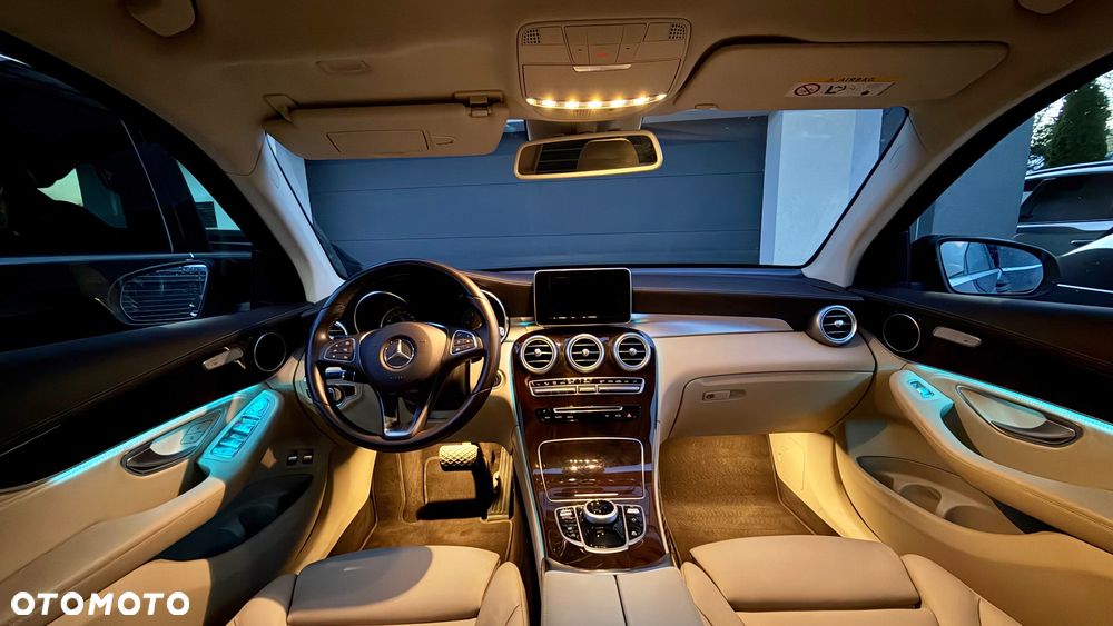 Mercedes-Benz GLC - 39