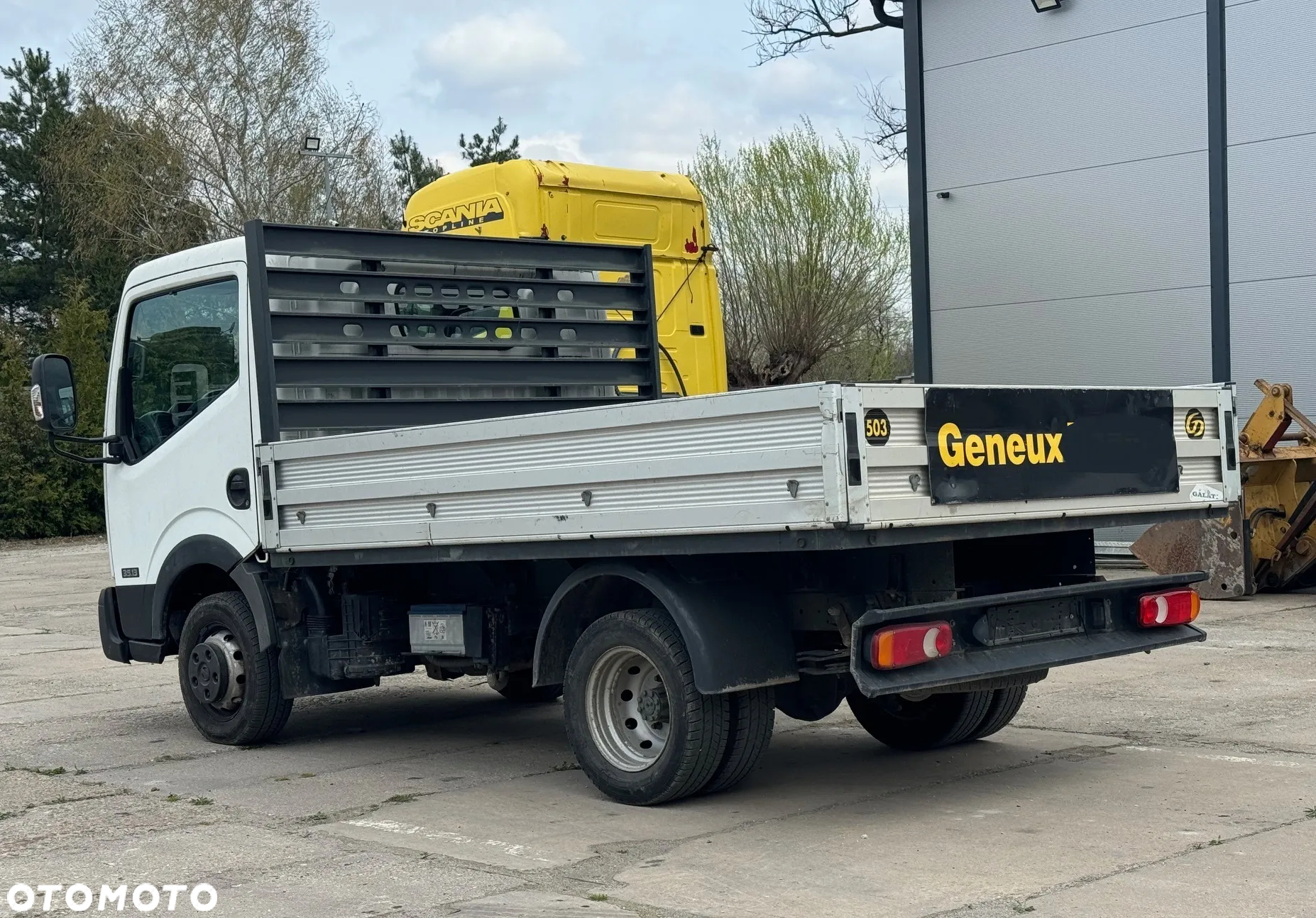 Nissan NT400 CABSTAR 35.14 Skrzynia DMC 3500 kg - 4
