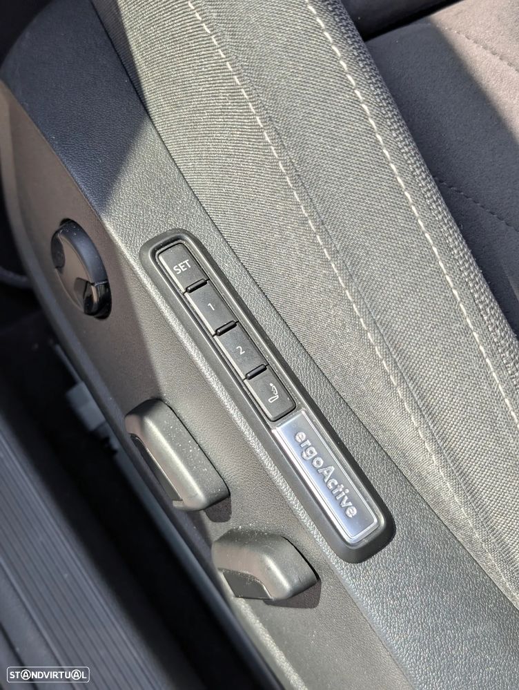 VW Golf 1.4 eHybrid OPF DSG Style - 6