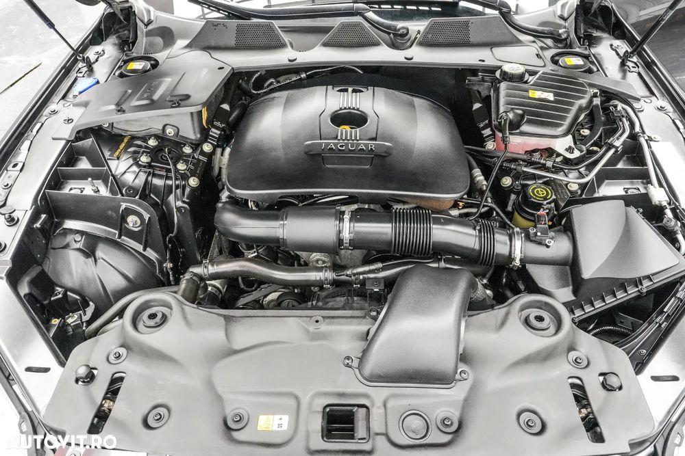 Jaguar XJ 3.0 V6 Premium Luxury Aut SWB - 25