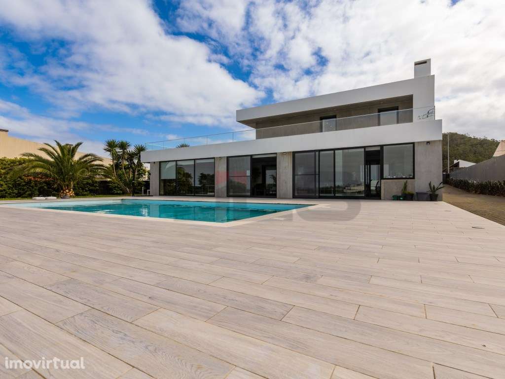 Moradia T4 de Luxo | Piscina de Sal | Lote 2.204m² | Pico da Pedra,... - Grande imagem: 4/60