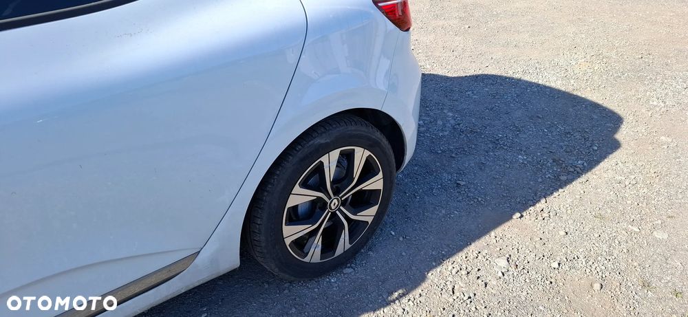 Renault Clio E-TECH 140 BUSINESS EDITION - 12