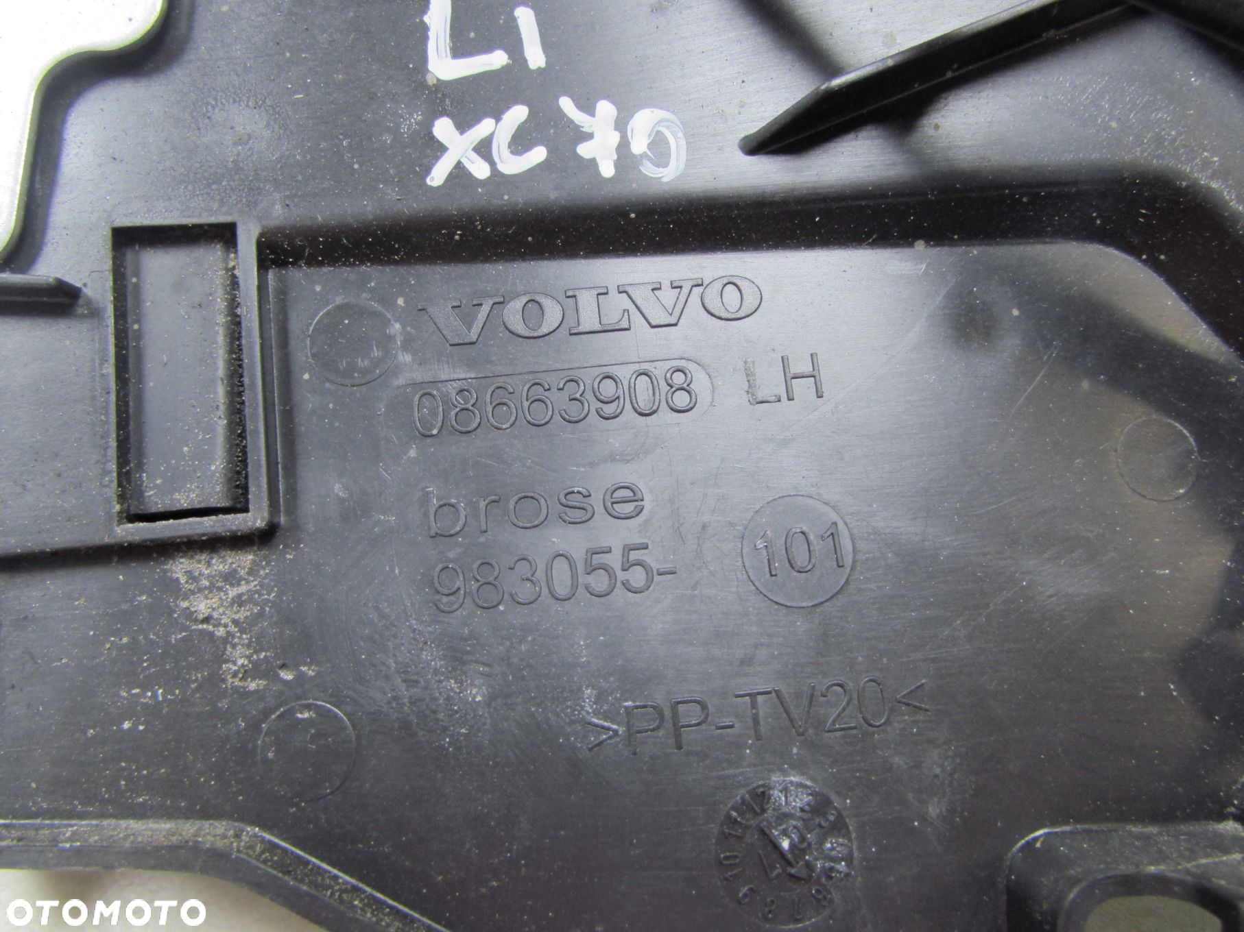VOLVO S80 II V70 III  XC60  KLAMKA ZEWNETRZNA UCHWYT KASETA LEWA KEYLESS TYL 08663908 30753742 477 - 6