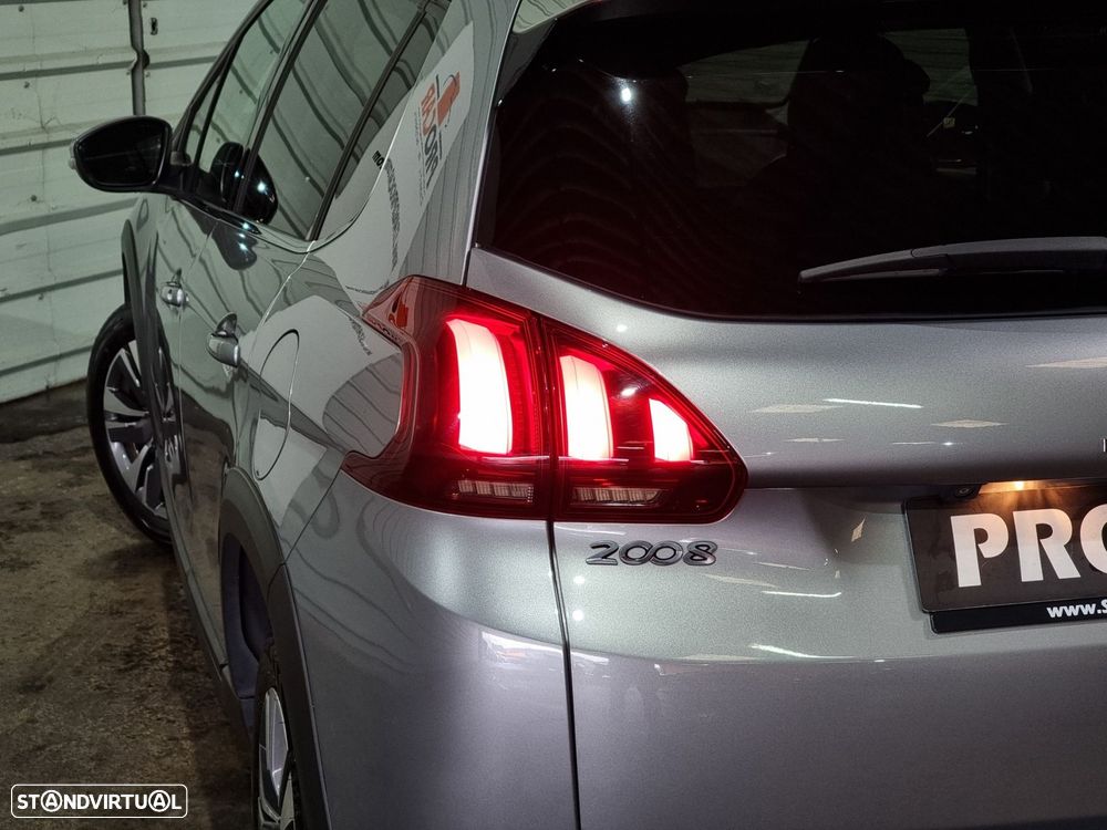 Peugeot 2008 1.2 PureTech Allure - 25