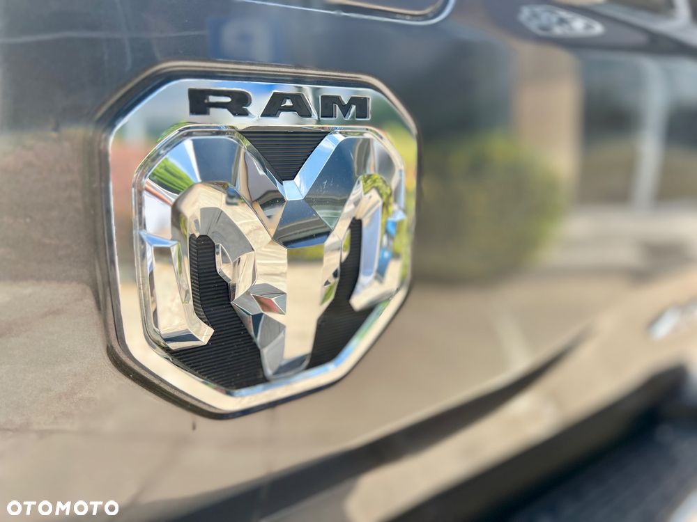 RAM 1500 - 10