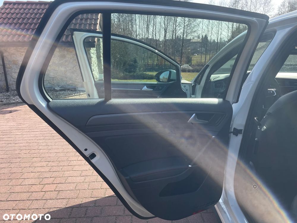 Volkswagen Golf GTI Performance BlueMotion Technology DSG - 22