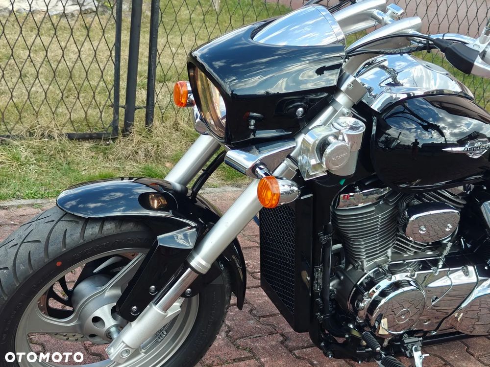 Suzuki Intruder - 23