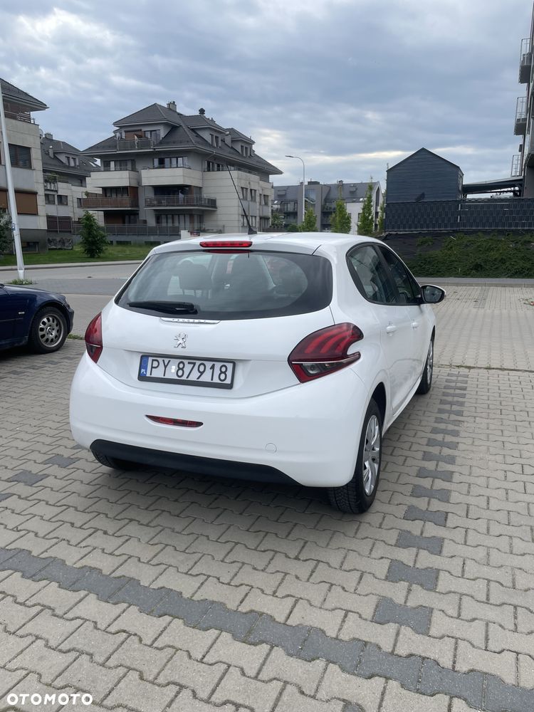 Peugeot 208 - 19