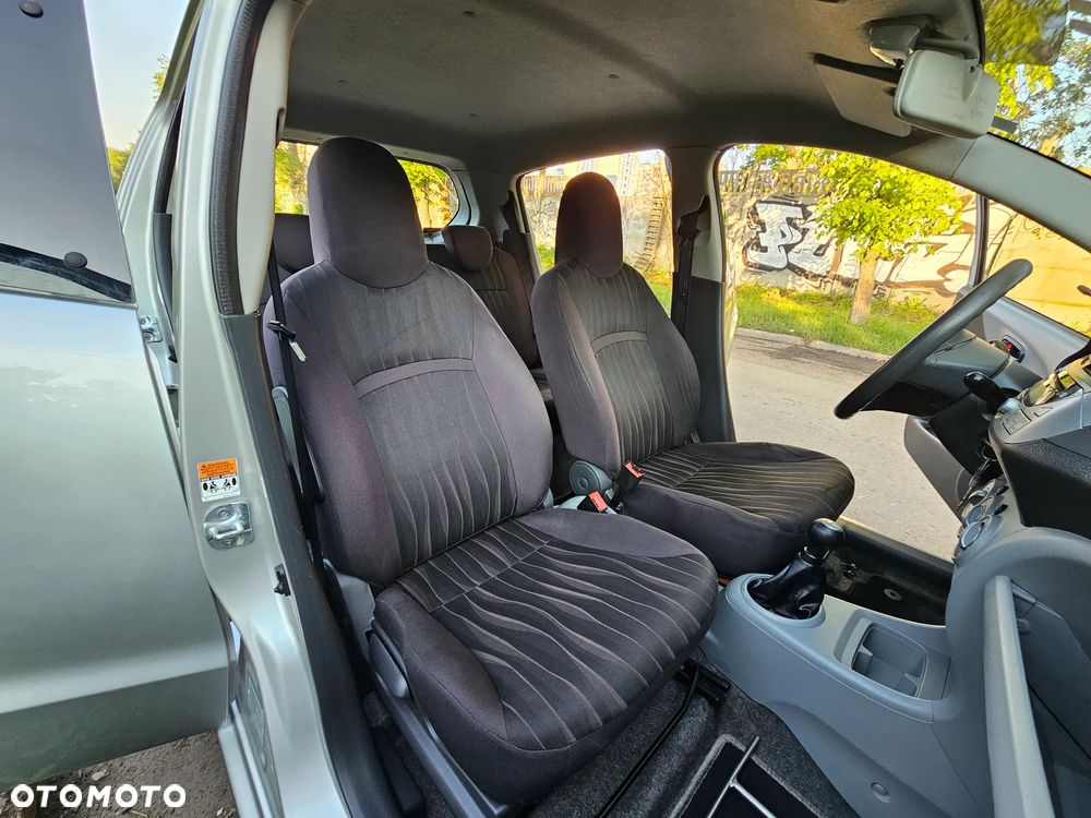 Nissan Pixo 1.0 more - 13