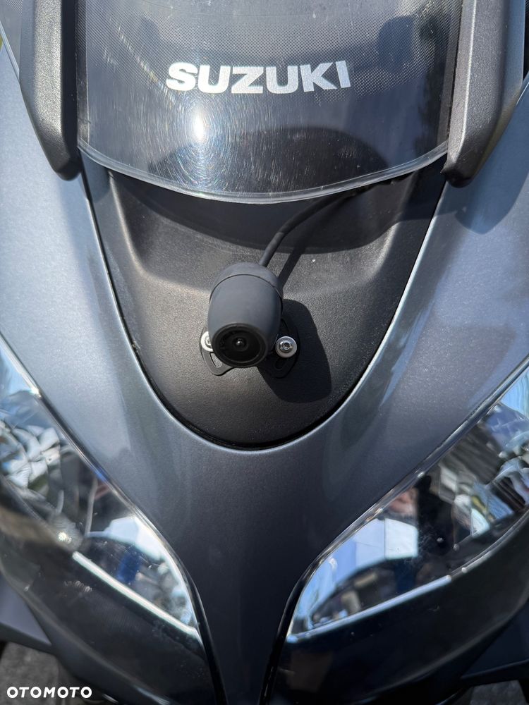 Suzuki V-STROM - 20