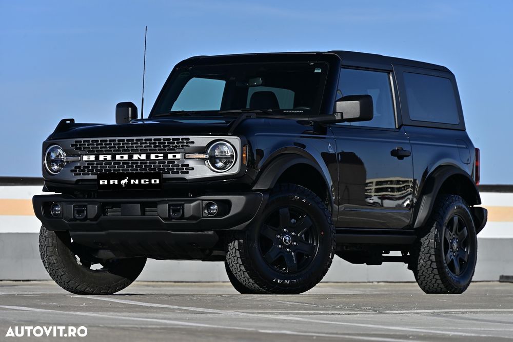 Ford Bronco - 30
