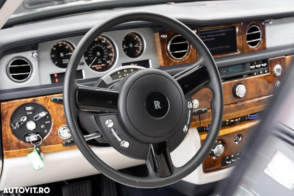 Rolls-Royce Phantom Standard - 29