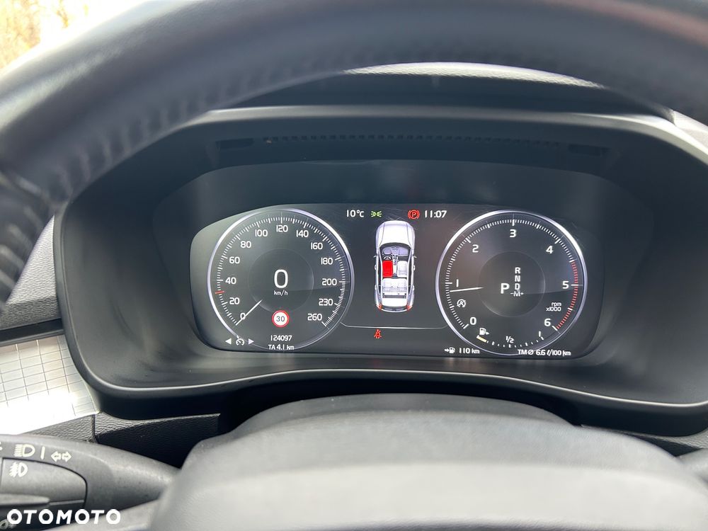 Volvo XC 40 D3 Momentum Pro - 16