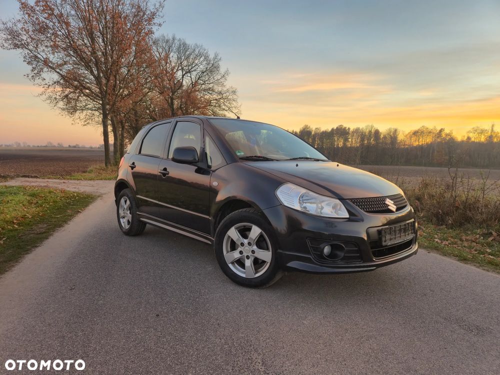 Suzuki SX4 1.6 Premium - 1