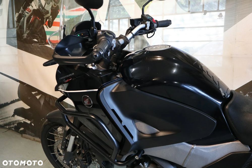 Honda VFR - 8