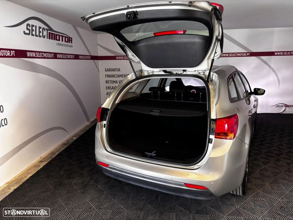 Kia Ceed SW 1.4 CRDi - 21