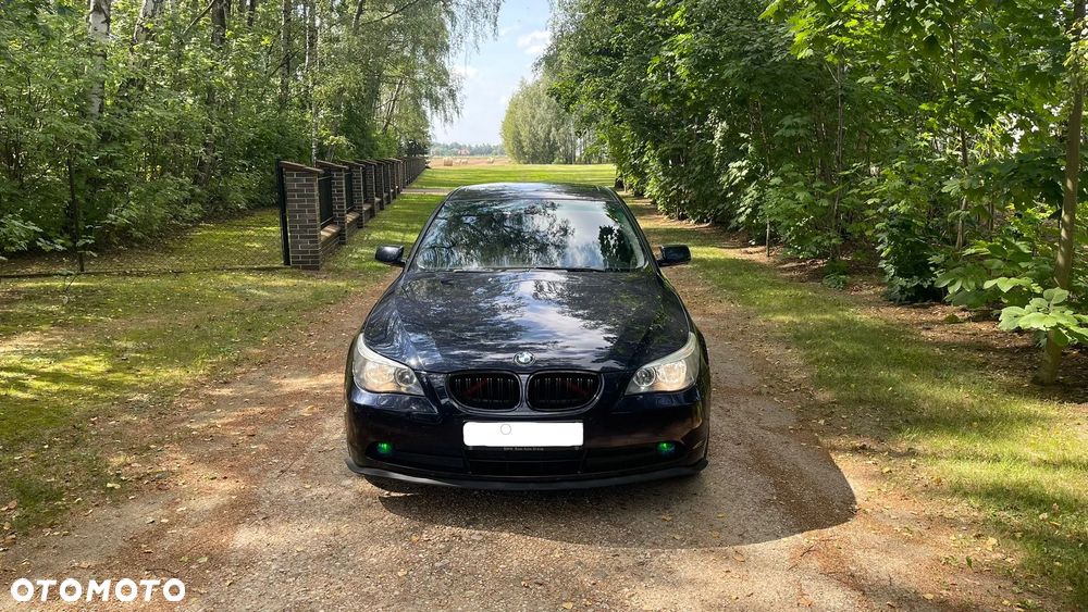 BMW Seria 5 520i - 1