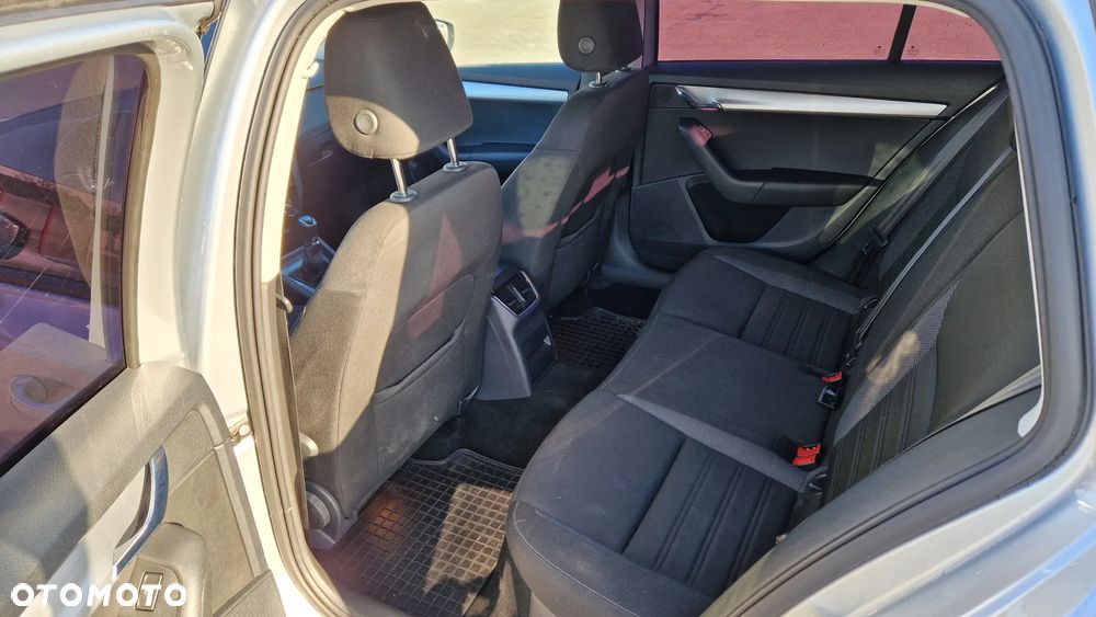 Skoda Octavia 1.6 TDI Business - 11