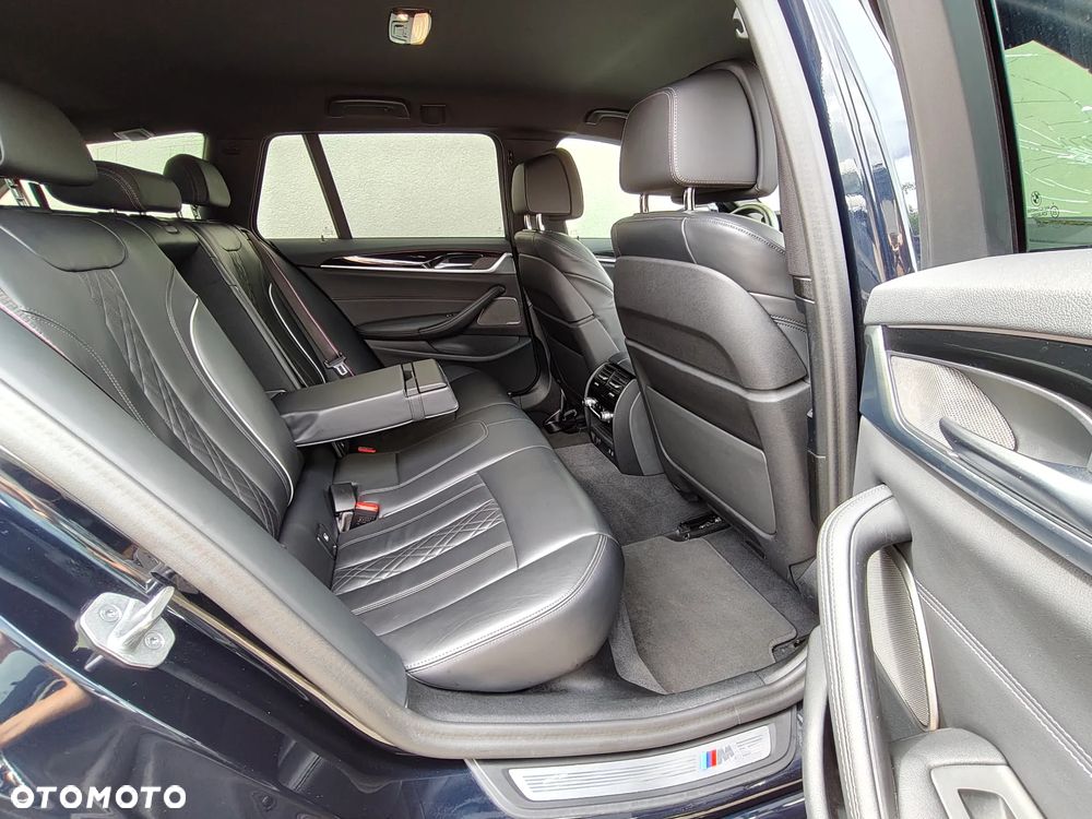 BMW Seria 5 540i xDrive mHEV M Sport sport - 28