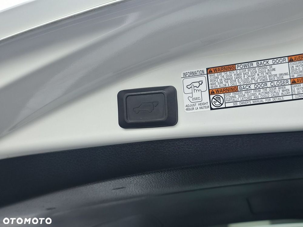 Toyota RAV4 - 8