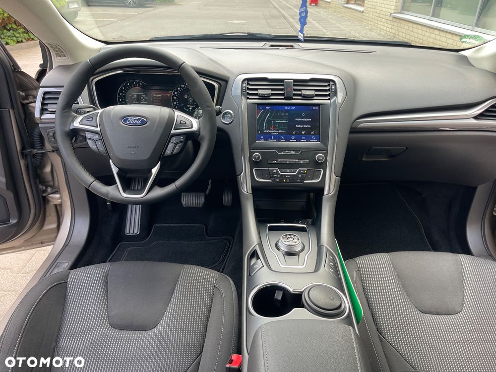 Ford Mondeo - 25