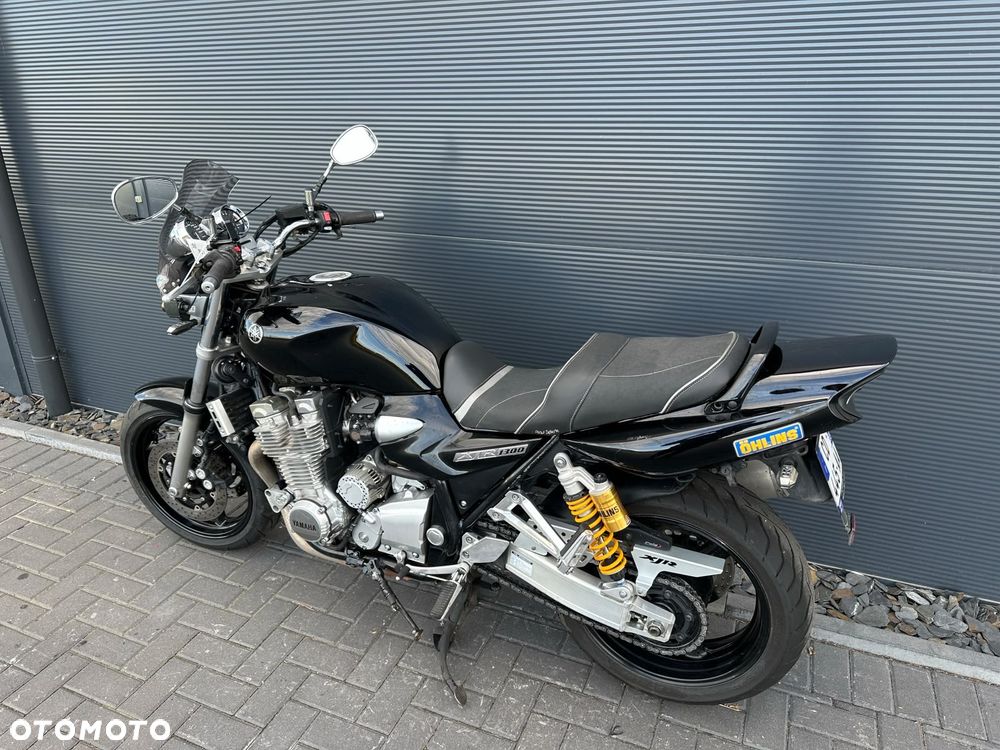 Yamaha XJR - 3