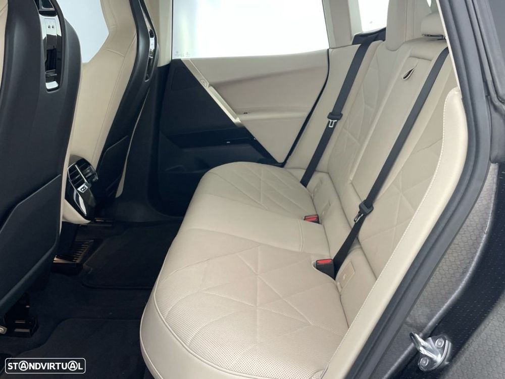 BMW iX xDrive 40 Pack Desportivo - 12