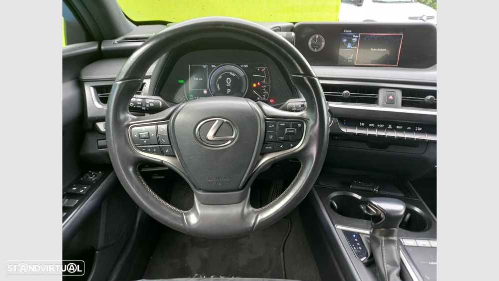 Lexus UX 250h - 10
