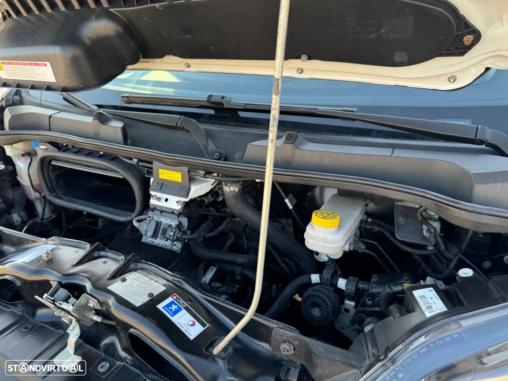 Peugeot Boxer 2.2 BlueHDi 140cv 333 L2H2 GPS/AC - 19